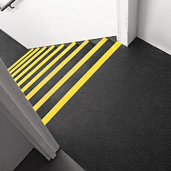 Fine Grit Anti-Slip Extra Deep Stair Treads For Industrial Environments
