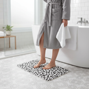Premium Cheetah Print Bath Mat with Non-Slip White Stone Backing - Soft Microfiber for Safety and Style in Your Bathroom
