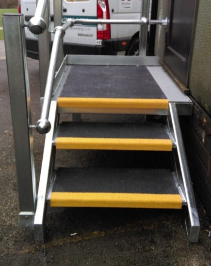 Heavy Duty Anti-Slip Extra Deep GRP Stair Treads For Domestic And Commercial Stairs